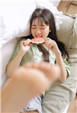 床上观戏